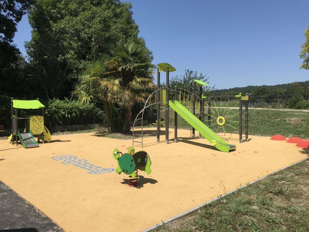aire de jeux pour enfants Prat Bonrepaux Ariège